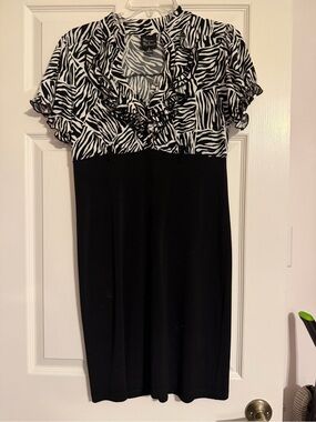 Mercer & Madison Black & White Zebra Print Flutter Sleeve Dress